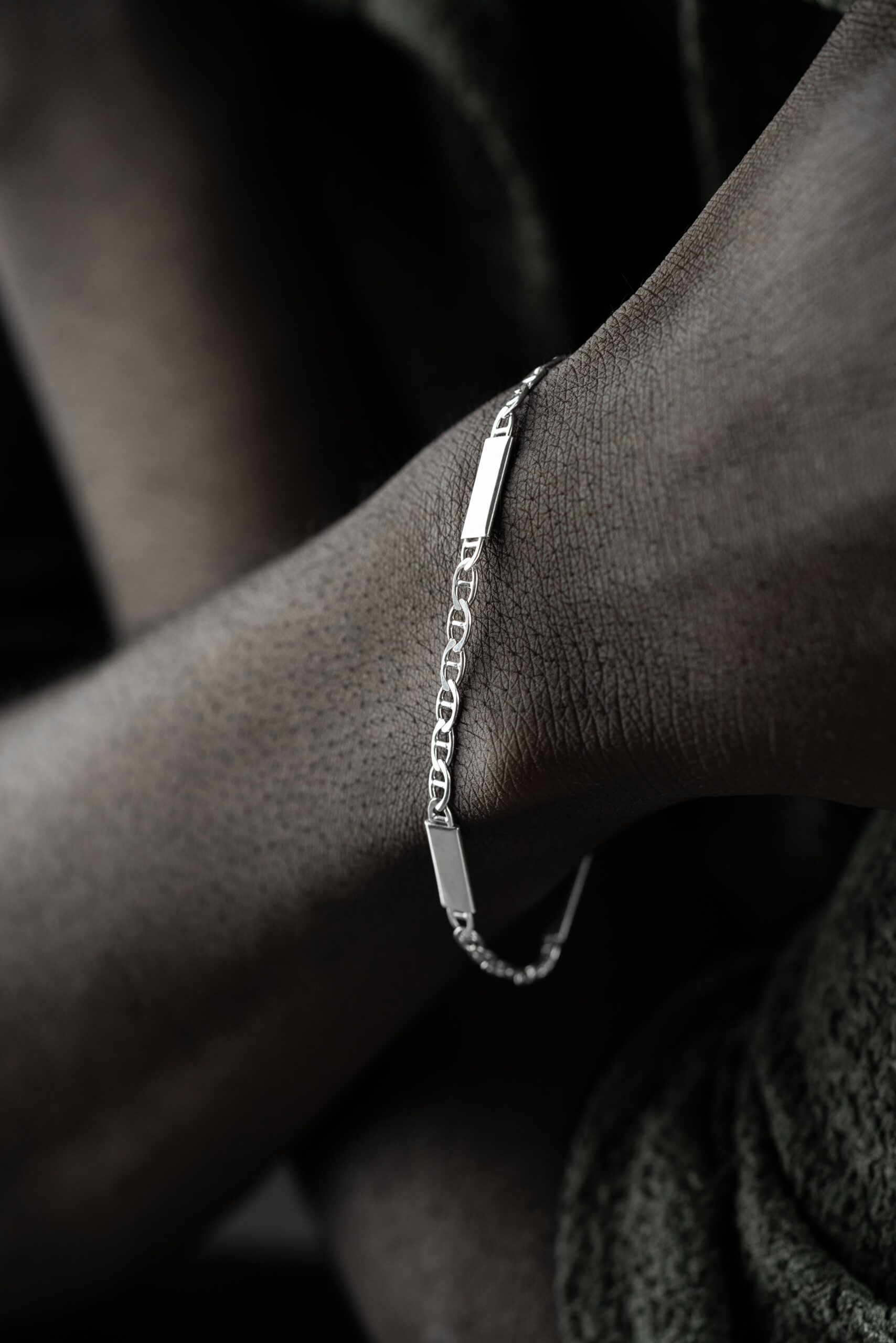 PLATTEN CUBAN LINK ARMBAND 4MM | 925 SILBER – Bild 3